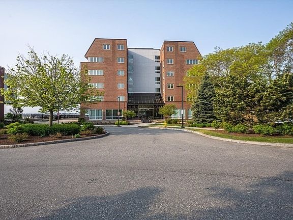 5th image of 154 Lynnway Unit 204