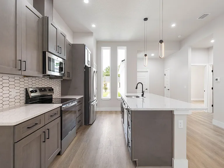 18 Wood Amber Ln #B — Photo 8