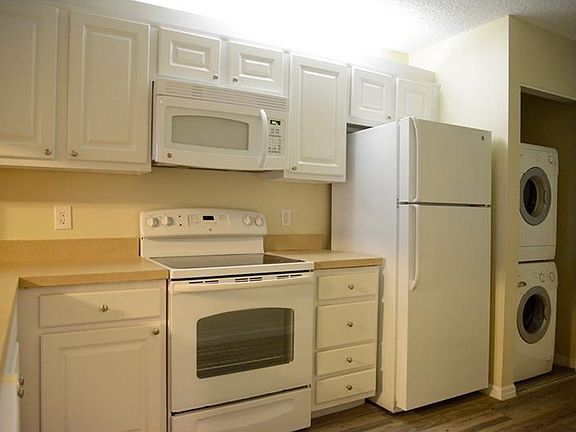 3rd image of 2424 W Tampa Bay Blvd APT L103