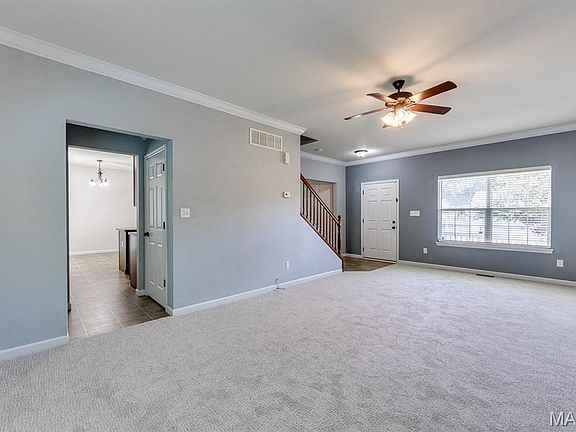 5th image of 546 Springhurst Pkwy