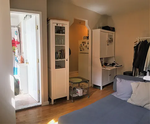 Rented by Charles Coutinho LLC | media 21