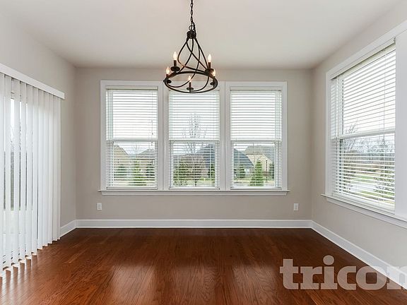 5th image of 4808 Genoa Dr