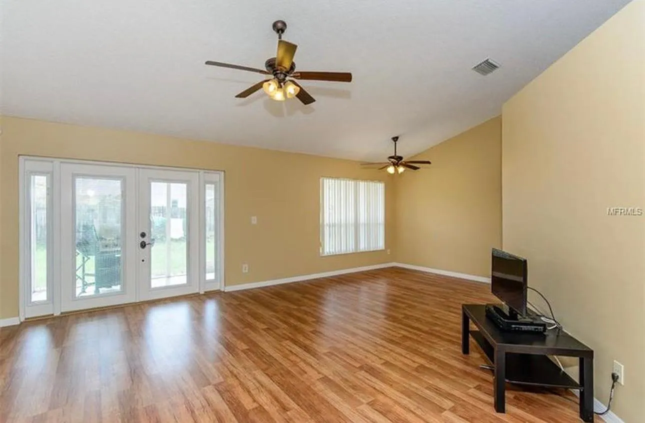 1502 Bay View St — Photo 1