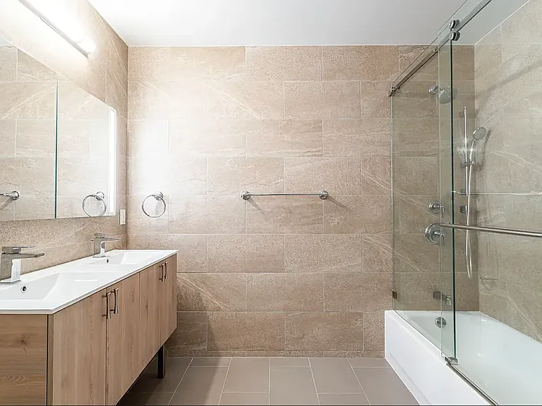 110 Greenwich St #3C — Photo 9