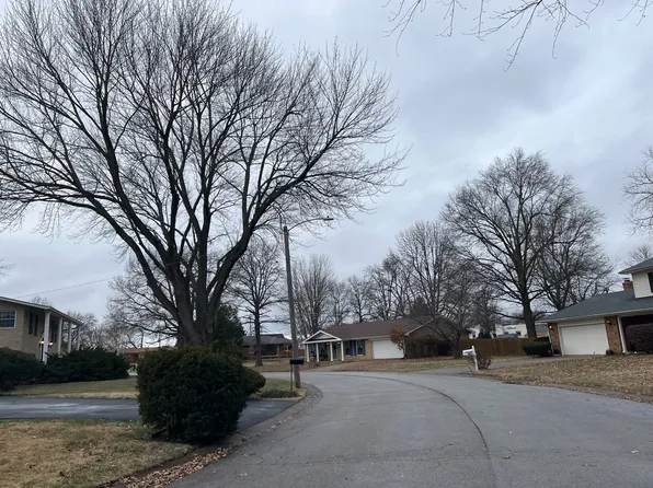 13 Stacy Dr, Fairview Heights, IL 62208