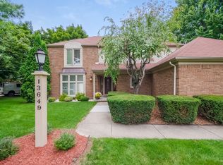 13649 Alice Dr, Shelby Township, MI 48315