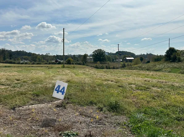 44 Bull Lot Run, East Bernstadt, KY 40729