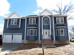 41 Chesterfield Rd, Parsippany, NJ 07054