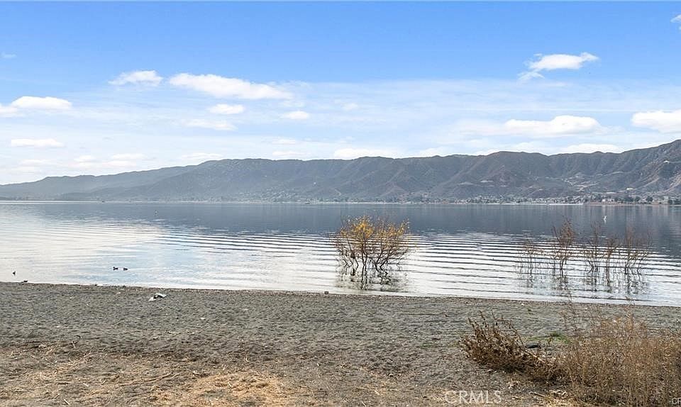 1st image of 0 Lakeshore Dr #10