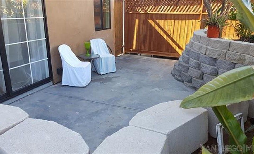 Totally enclosed front patio