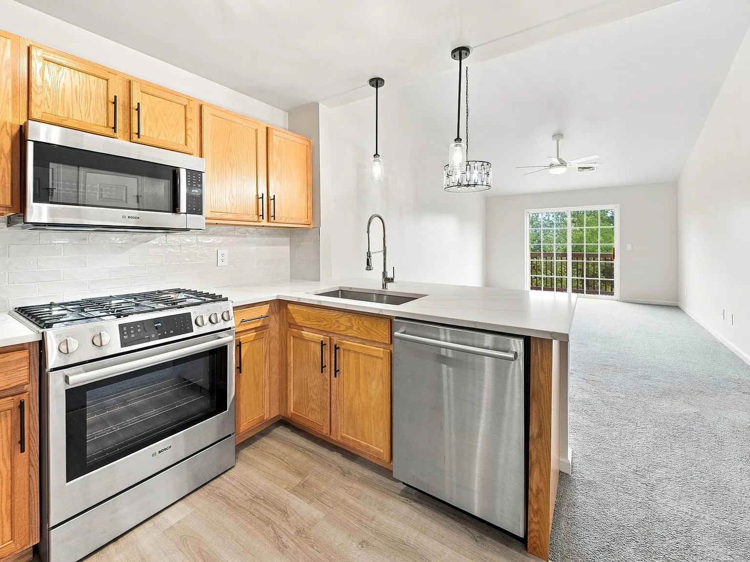 2 bed, 1210 sqft, $2,950 — Photo 3