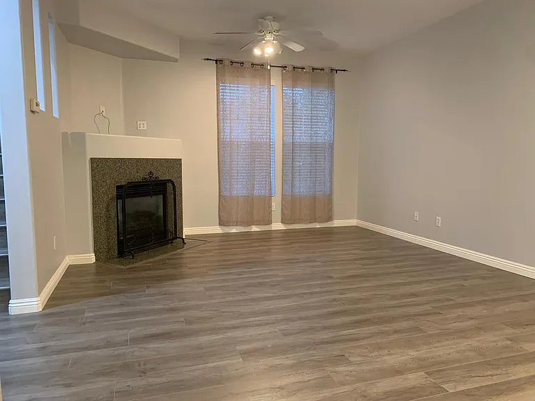8 Warmspring Ln — Photo 5
