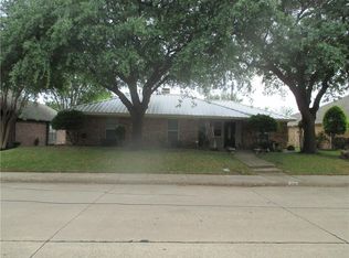 2006 E Branch Hollow Dr, Carrollton, TX 75007