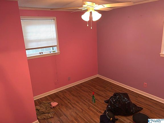 5th image of 12117 Greenleaf Dr SE