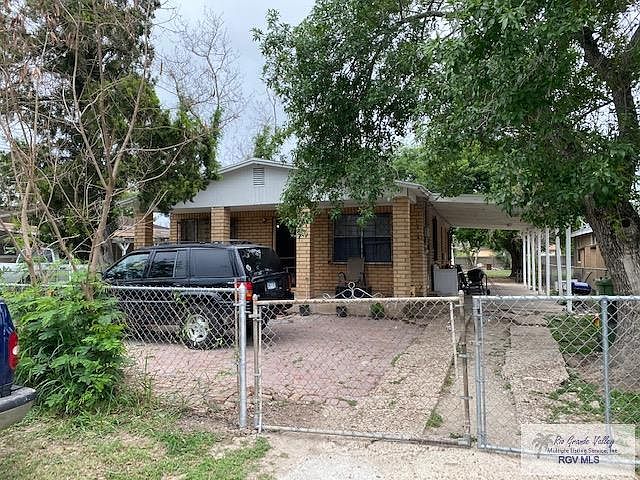 1st image of 325 Gloria St