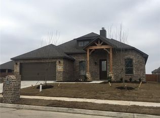 429 Lake Park Dr, Midlothian, TX 76065