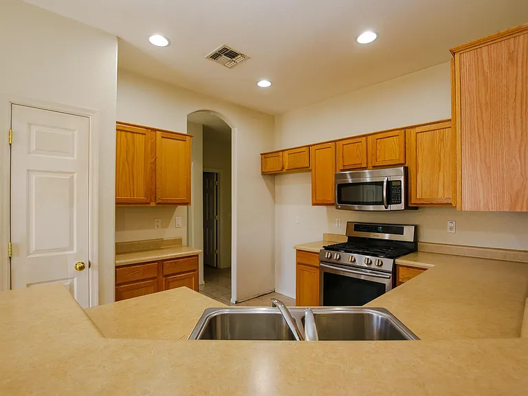 12813 W Sells Dr — Photo 15