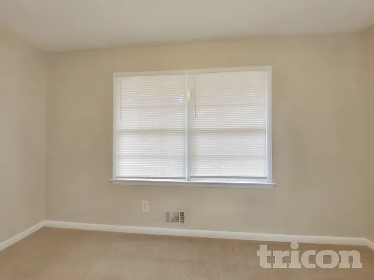 3842 Wesley Dr — Photo 14