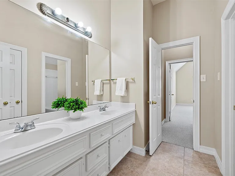 2923 Zachary Bend Ln — Photo 28