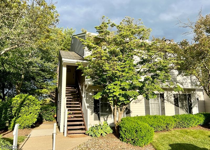 184 Milkweed Ct, Three Bridges, NJ 08887 Zillow