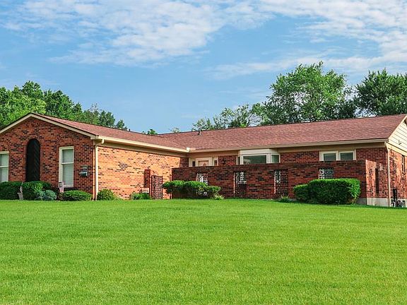 2nd image of 8889 Castleford Ln