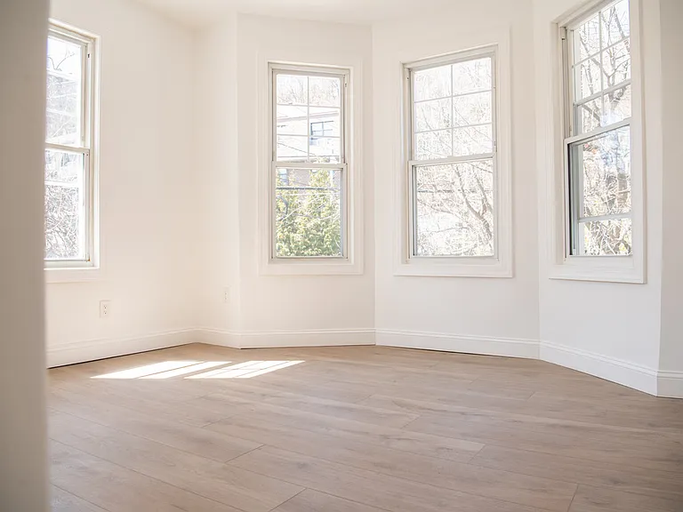 46 Garden Pl #2 — Photo 4