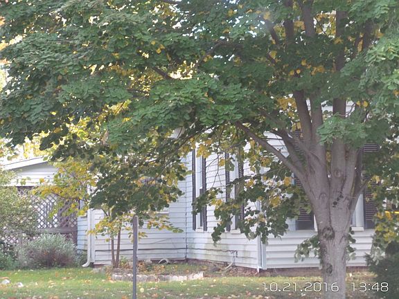 3rd image of 824 S 11th St