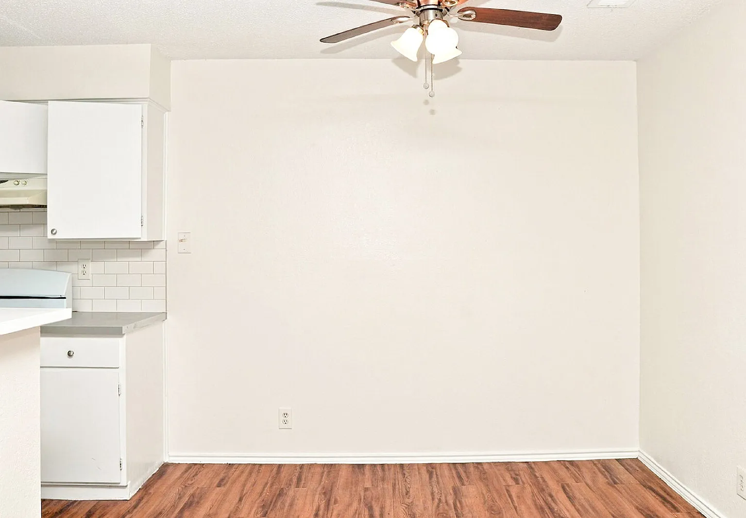3 bed, 2.0 bath, 957 sqft, $1,450 — Photo 4