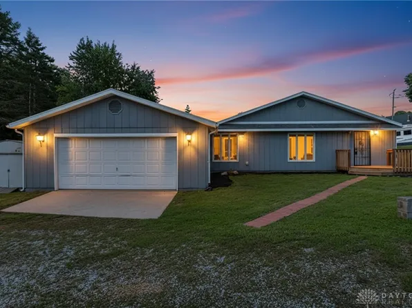 463 Towpath Trl, Piqua, OH 45356