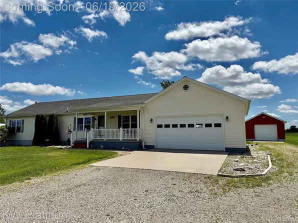 6069 Harris Rd, Jeddo, MI 48032
