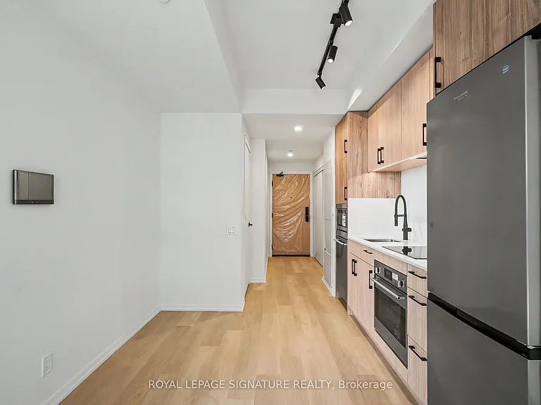 109 Erskine Ave #1111 — Photo 6