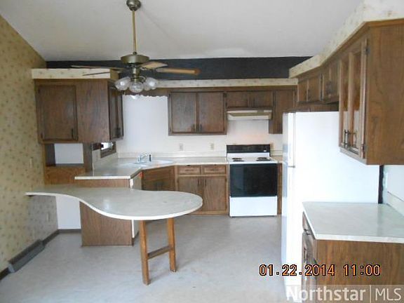 4th image of 1599 Suburban Ave