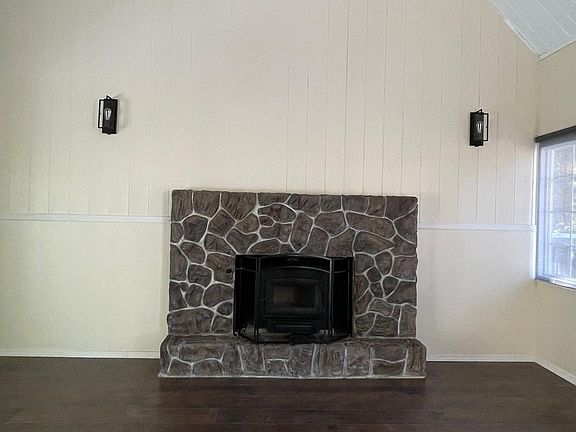 Wood burning fireplace