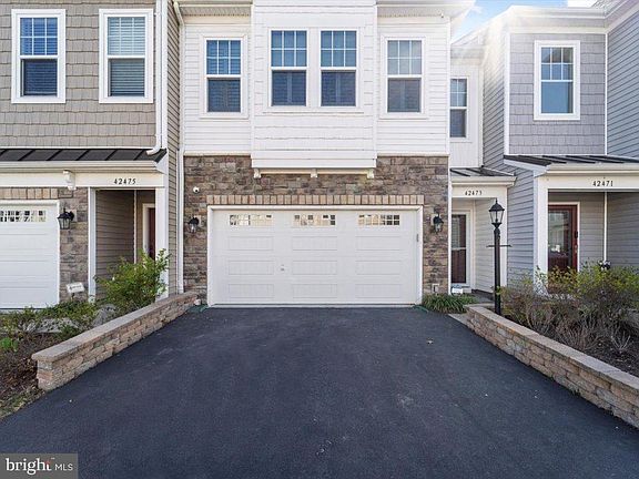 5th image of 42473 Benfold Sq