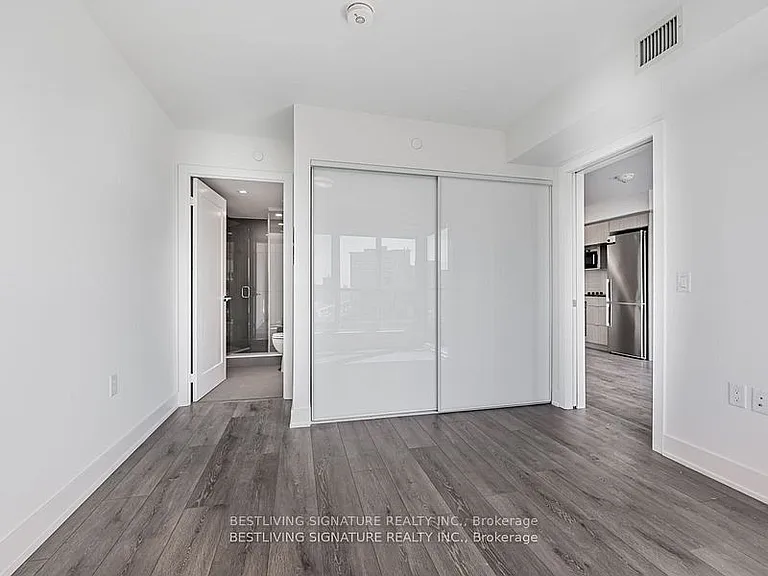 585 Bloor St E #1521 — Photo 20
