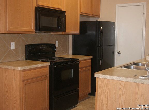 3rd image of 4114 Saint Charles