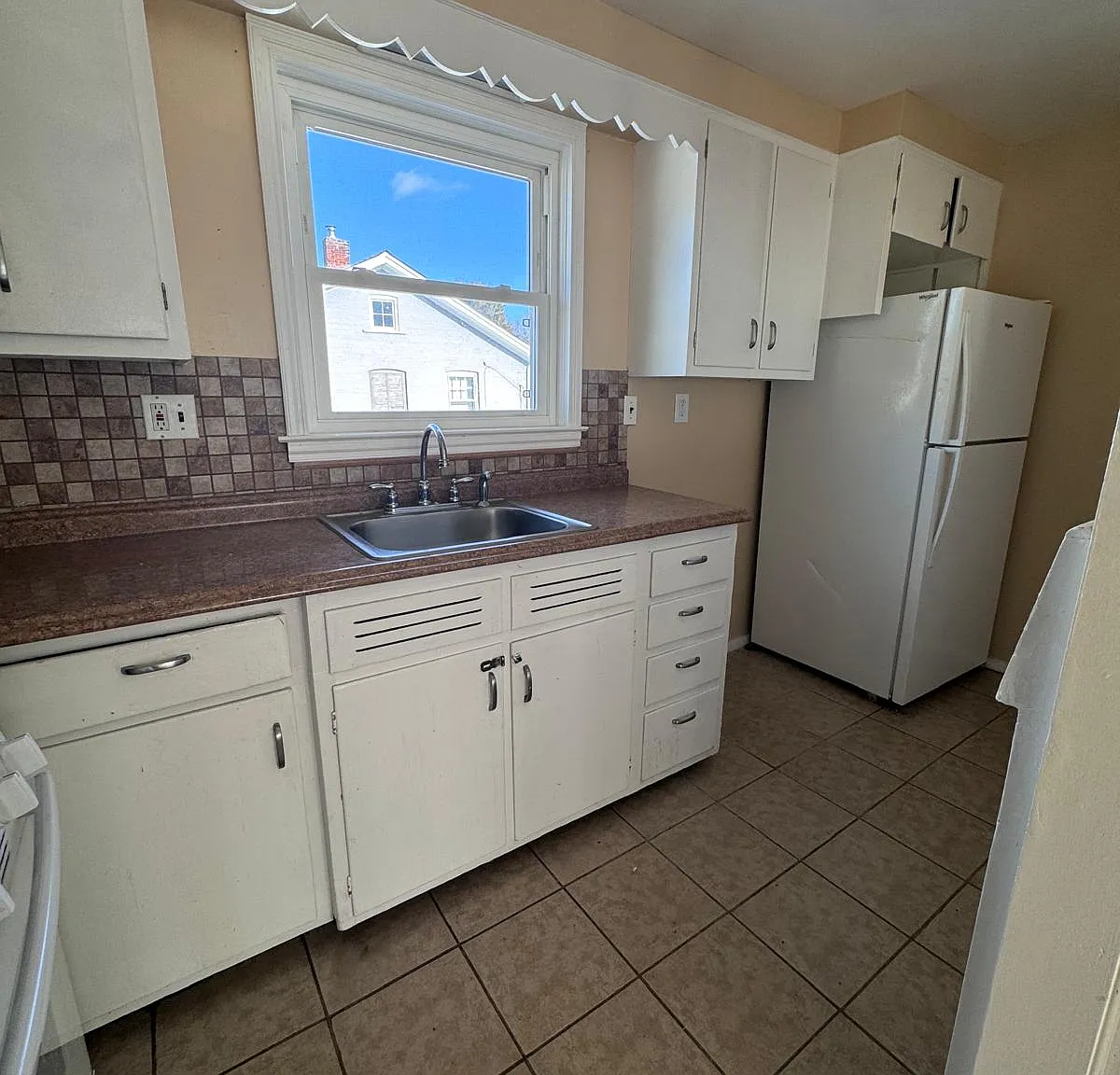 2 bed, 718 sqft, $1,850 — Photo 3