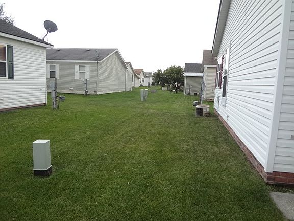4th image of 46070 Morceau Dr