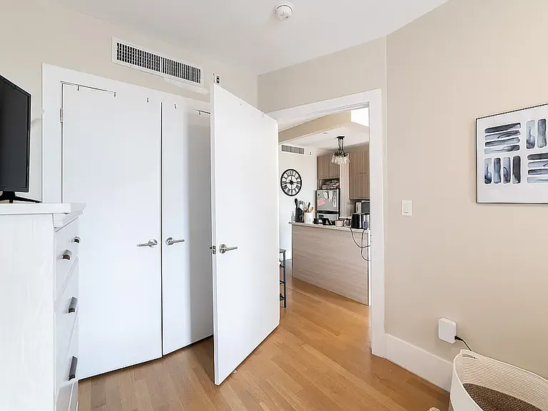 309 New York Ave #3F — Photo 7