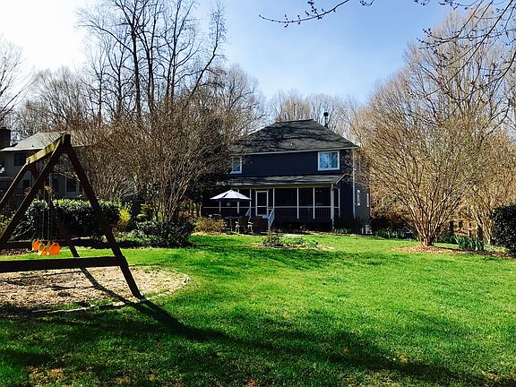 2nd image of 5107 Woodlake Dr