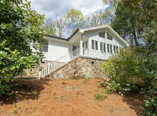 1002 Lula Lake Rd, Lookout Mountain, GA 30750