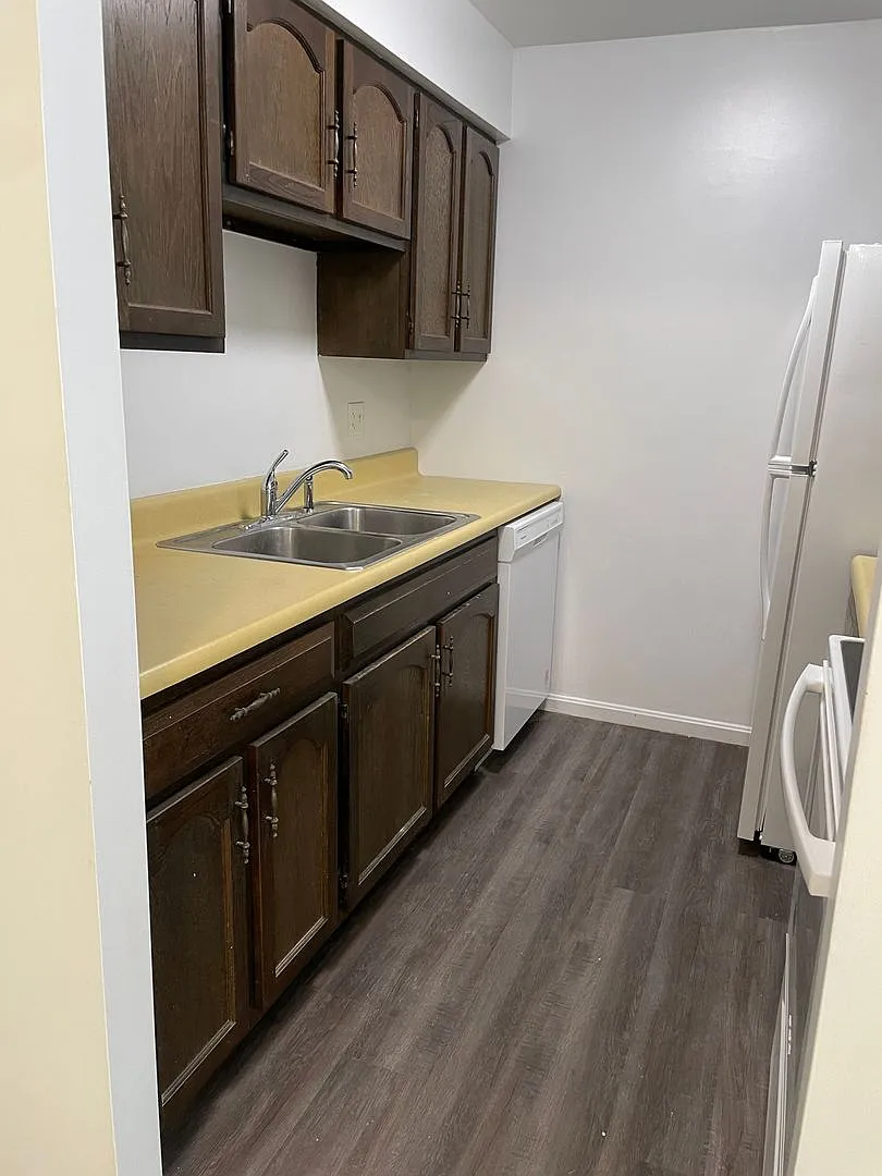 2996 Wardall Ave — Photo 2