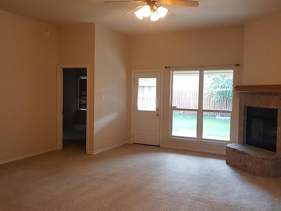 4th image of 2415 Gail Dr