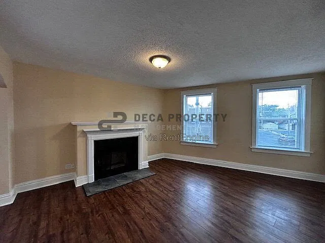 2 bed, 1.0 bath, 1484 sqft, $1,650 — Photo 3