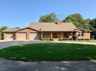 3340 W Carr Hill Rd, Columbus, IN 47201