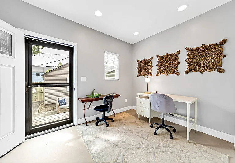 963 S 22nd St — Photo 11