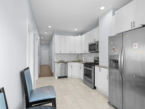 83 Hobart Avenue image 4 of 12