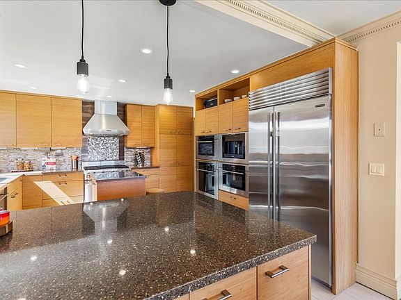 5th image of 488 Gellert Dr