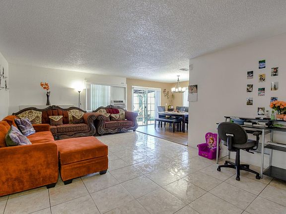 3rd image of 2536 Brenford Dr