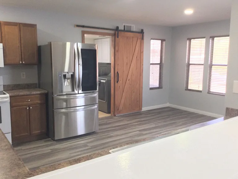 626 W Racine Loop — Photo 6
